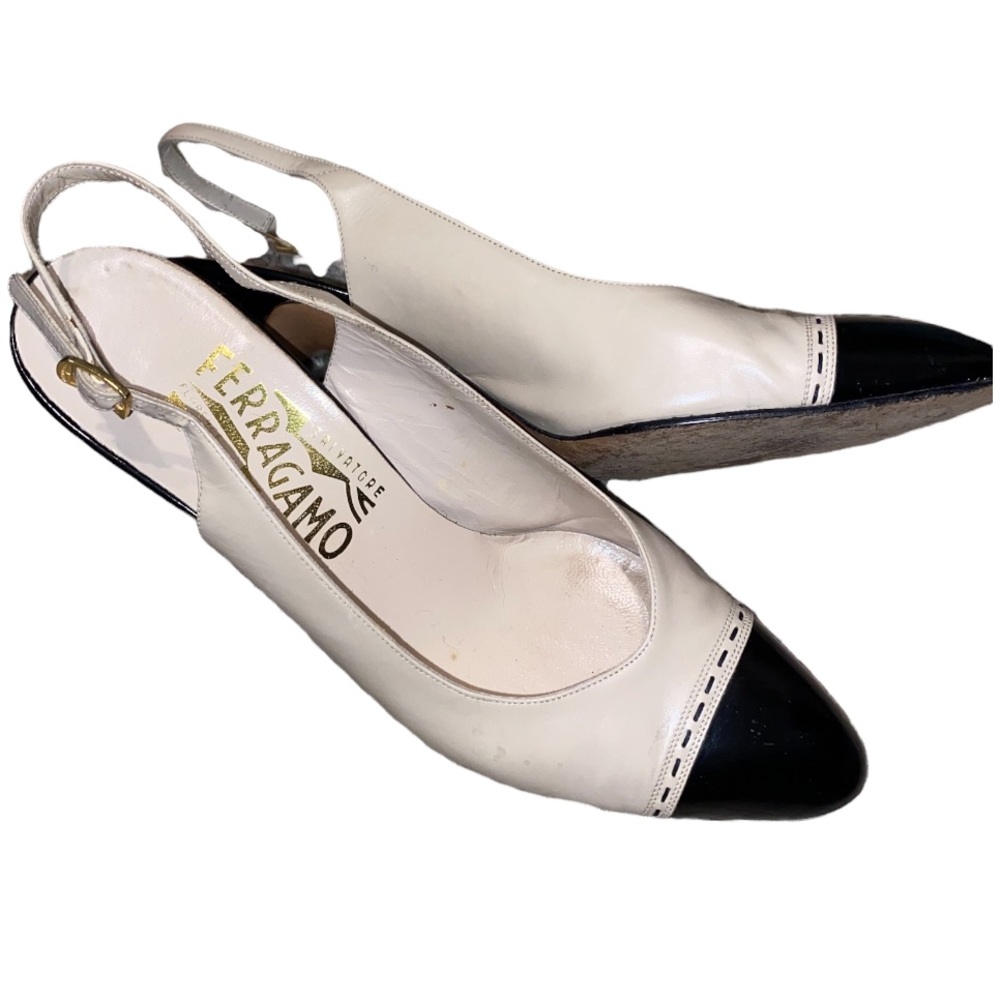 Salvatore Ferragamo sling back cream heels black cap toe, size 8 AA - Picture 3 of 9